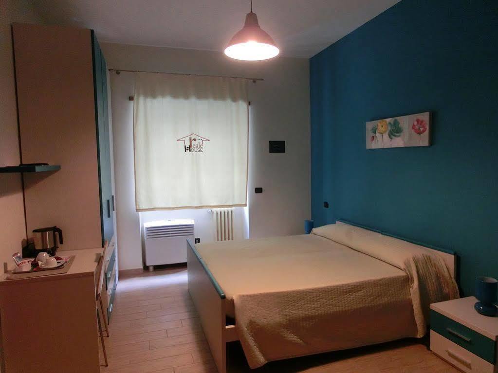 Reale House Rooms Ρώμη Εξωτερικό φωτογραφία